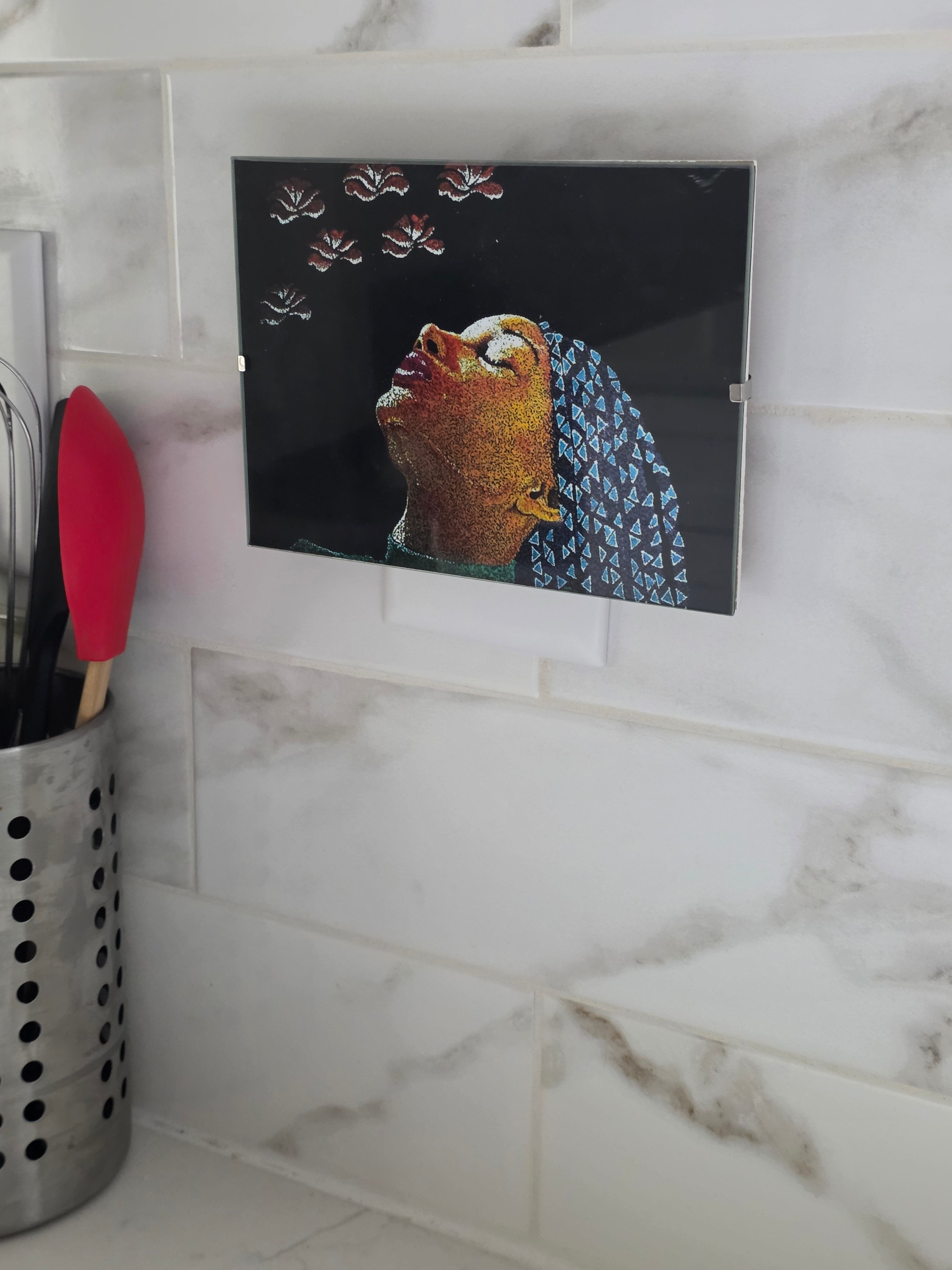 Essence (Outlet Art)